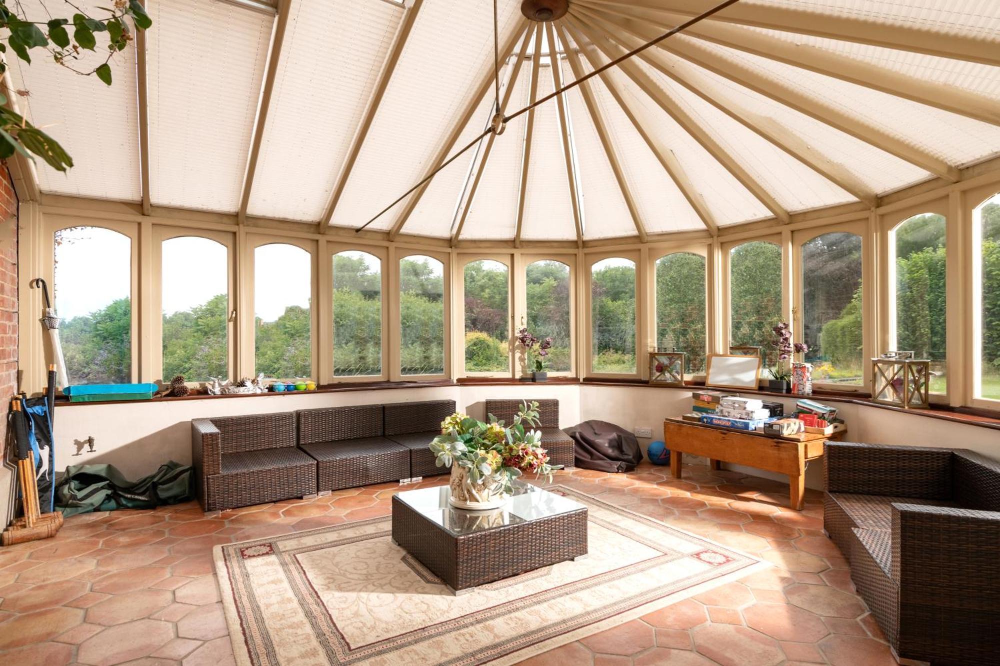 Вилла Downwood Vineyard Manor In Idyllic Countryside Бландфорд-Форум Экстерьер фото