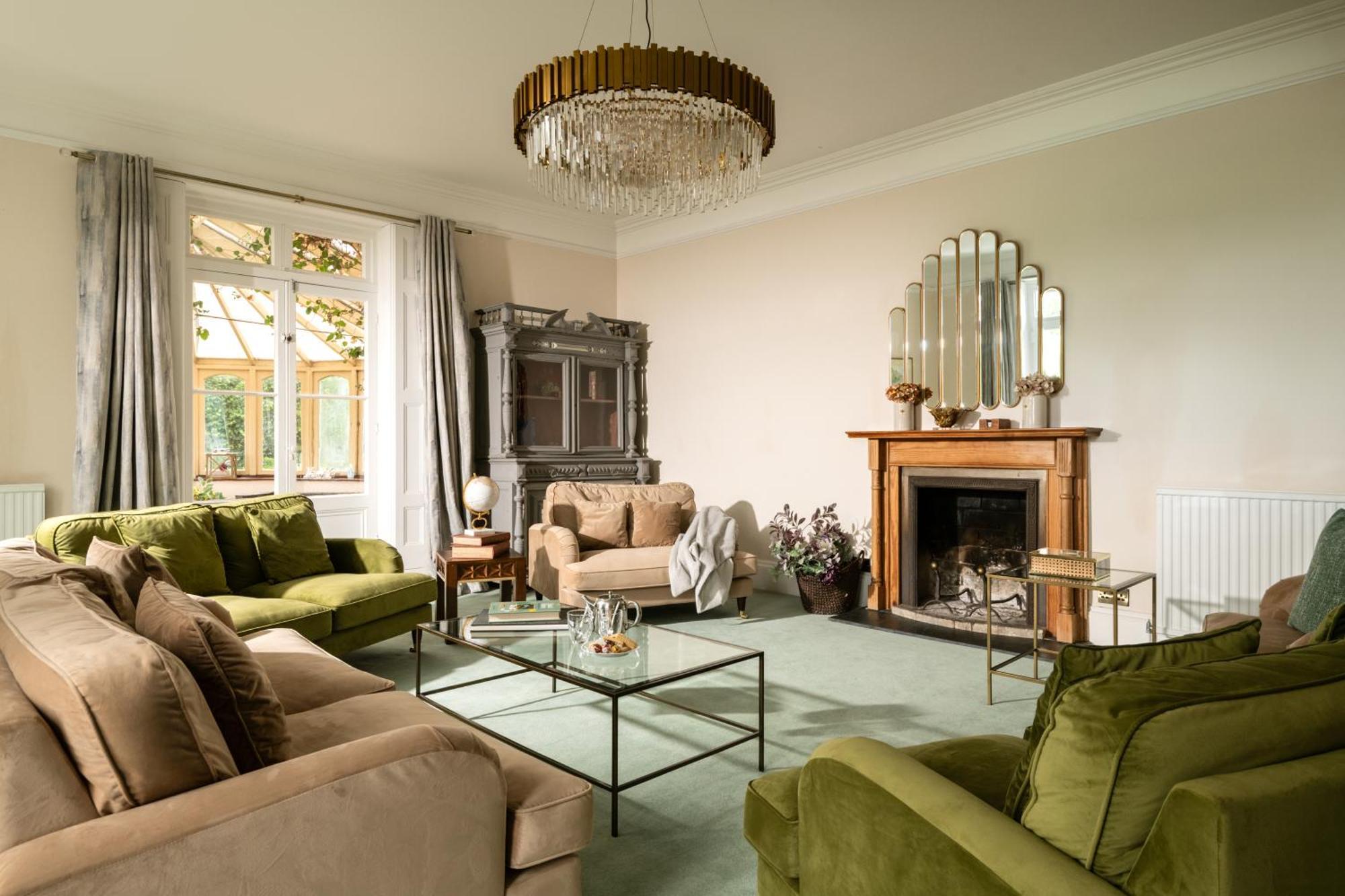 Вилла Downwood Vineyard Manor In Idyllic Countryside Бландфорд-Форум Экстерьер фото